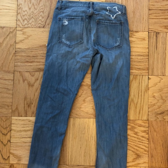 EIGHT DREAMS STAR PATCHED BOYFRIEND JEANS PREOWNED - Picture 3 of 3